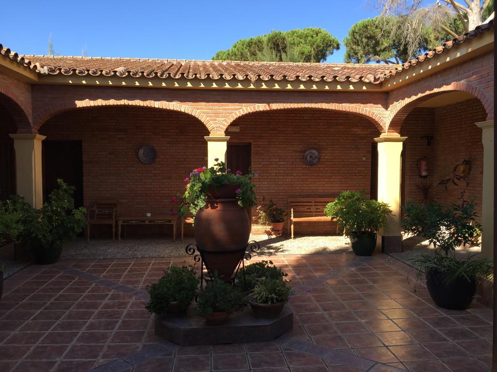 Hospedería Santiago Chiclana de la Frontera Exterior foto